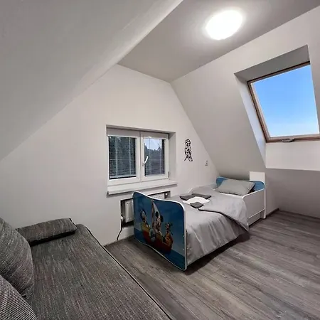 Utulny Maly Domcek S Virivkou Kosice