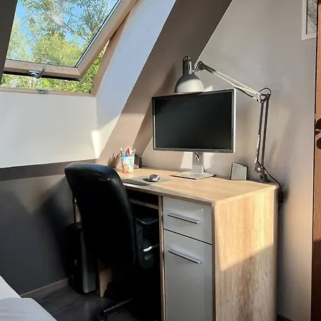 útulný Malý Domček S Vírivkou