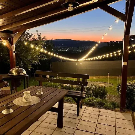 Utulny Maly Domcek S Virivkou