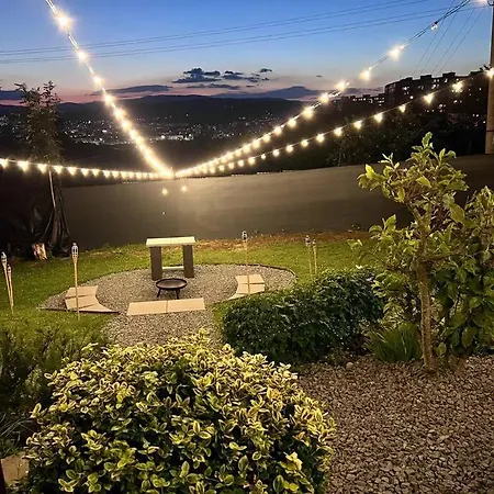 útulný Malý Domček S Vírivkou * Košice