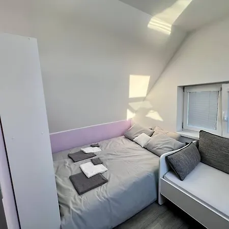 útulný Malý Domček S Vírivkou * Košice