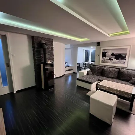 Utulny Maly Domcek S Virivkou * Kosice