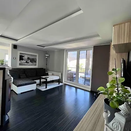 Utulny Maly Domcek S Virivkou