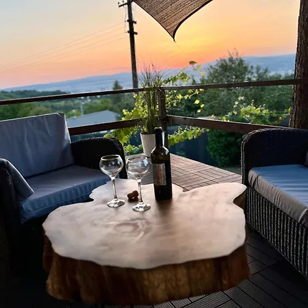 útulný Malý Domček S Vírivkou Košice