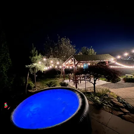 Utulny Maly Domcek S Virivkou Košice