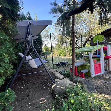 Utulny Dom S Virivkou S Vyhladom Na Mesto A Velkym Parkoviskom Villa *