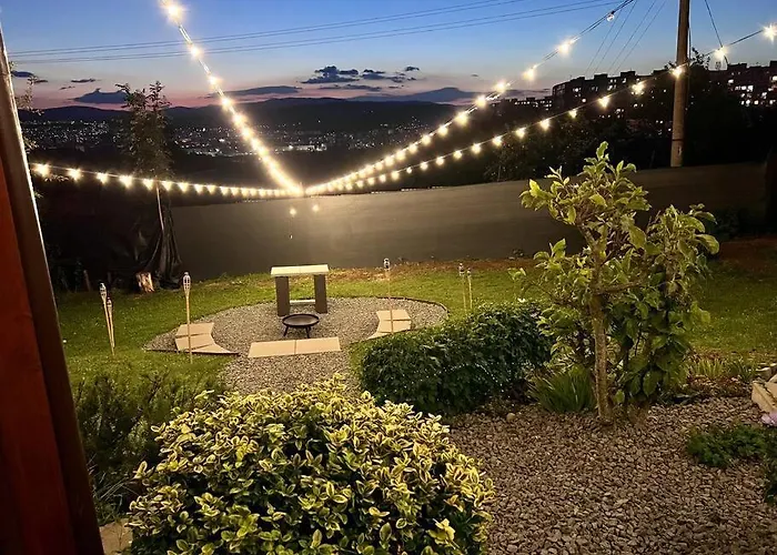 Utulny Maly Domcek S Virivkou * Košice