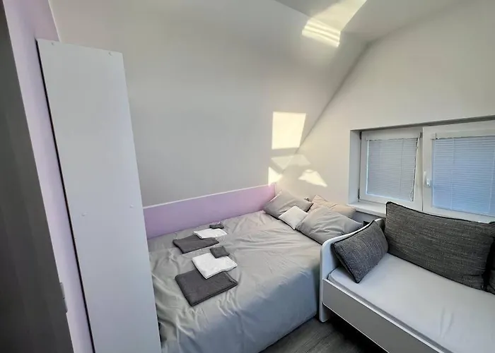 Utulny Maly Domcek S Virivkou * Košice